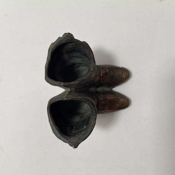 VTG Horse Saddle Salt & Pepper Shakers Cowboy Boots Toothpick Holder Metal Japan - Picture 10 of 12